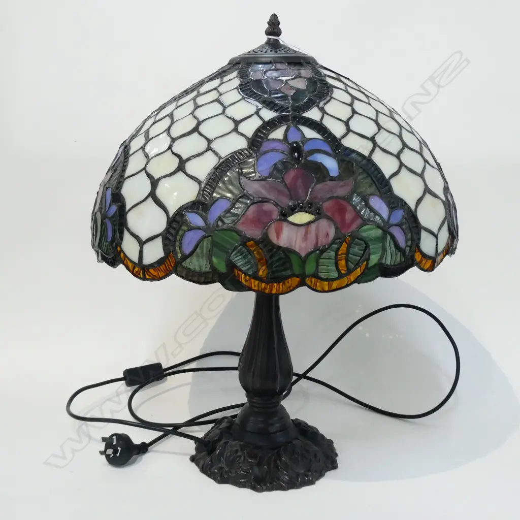 LARGE TIFFANY STYLE LAMP H.550mm Image 1++