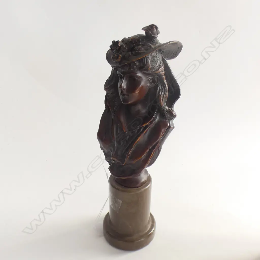 SIGNED BRONZE BUST w. MARBLE BASE H.305mm Image 1++