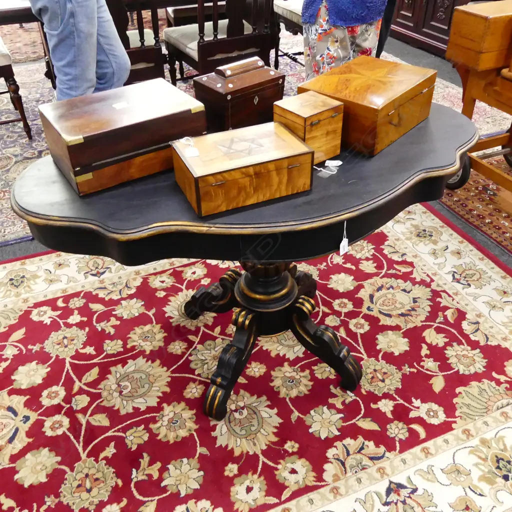 BLACK PAINTED VICTORIAN STYLE TABLE w. GOLD FINISH W.1140mm Image 1++