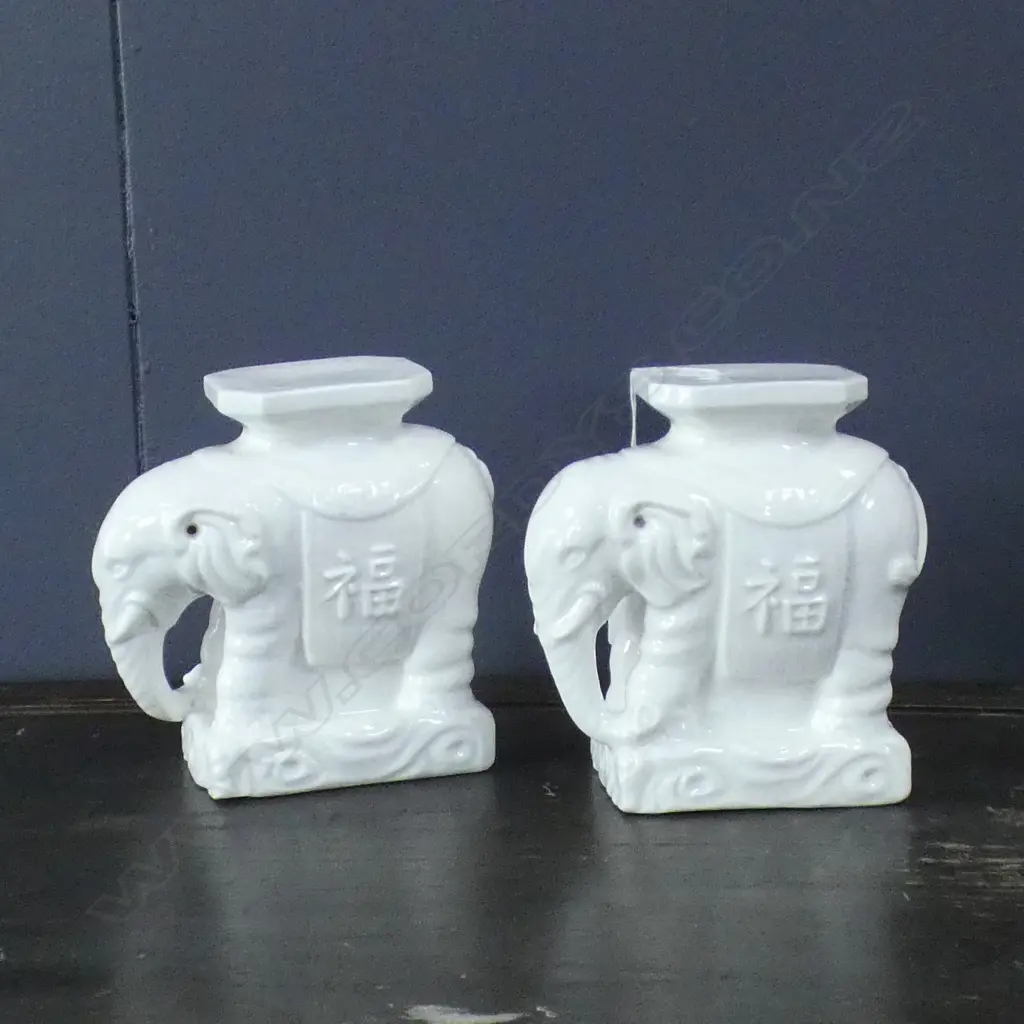PR CHINESE WHITE CERAMIC ELEPHANTS H 160MM Image 1++