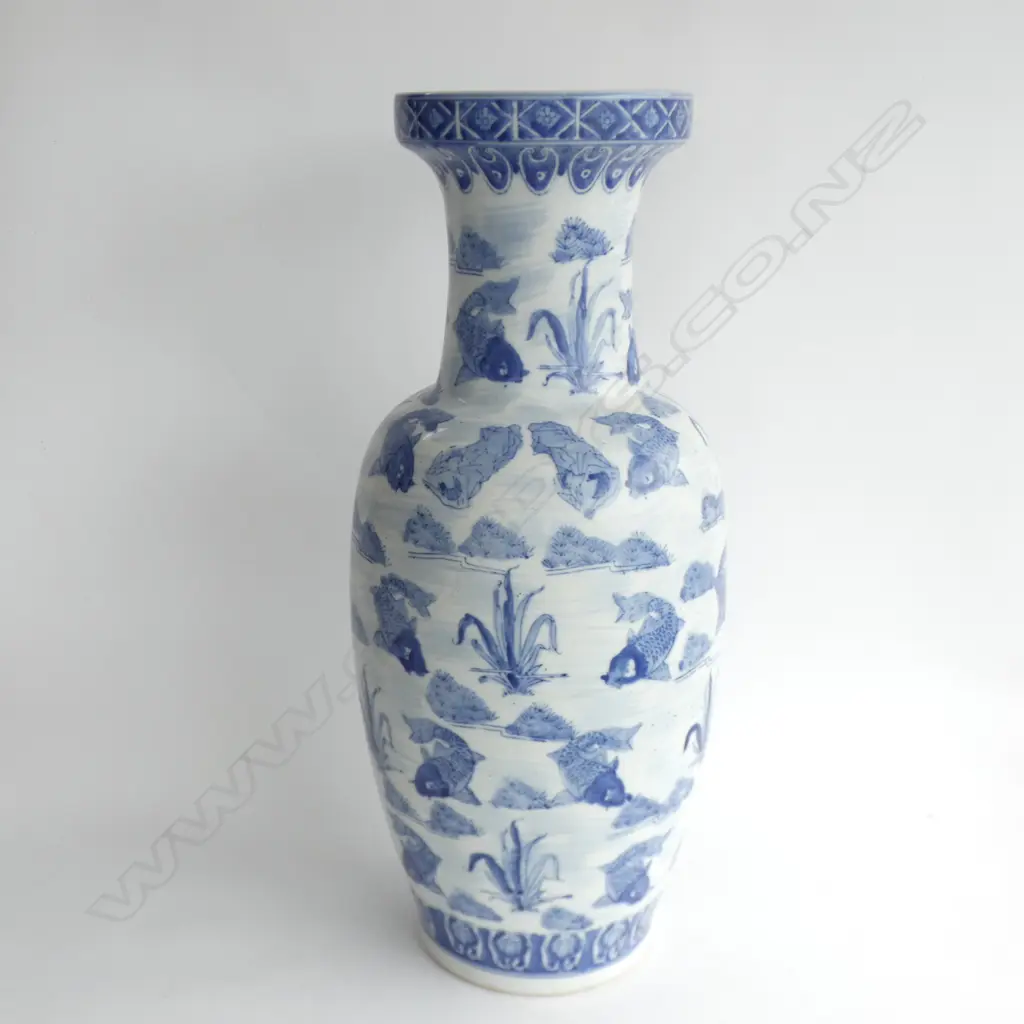 LARGE B&W ORIENTAL VASE H. 610mm Image 1++
