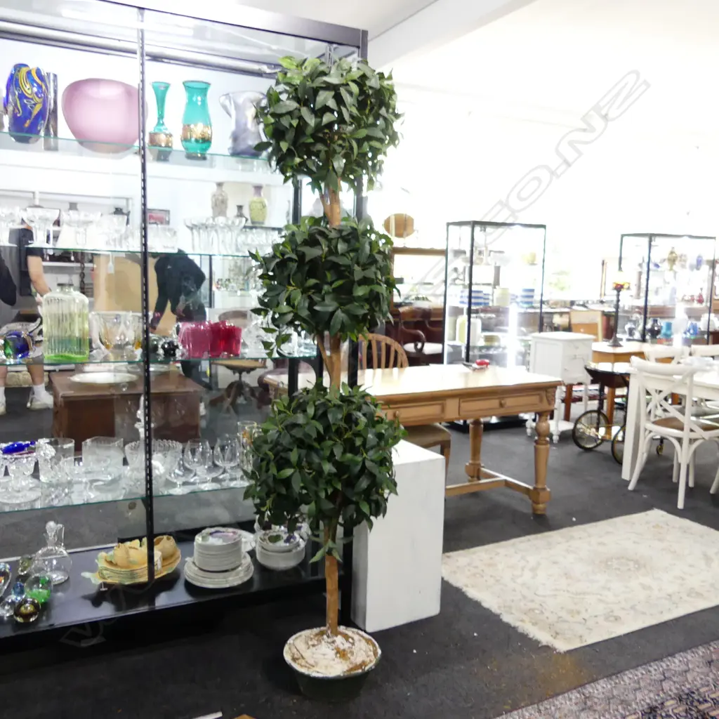 PR FAUX BAY TOPIARY BALL TREES H.2000mm Image 1++