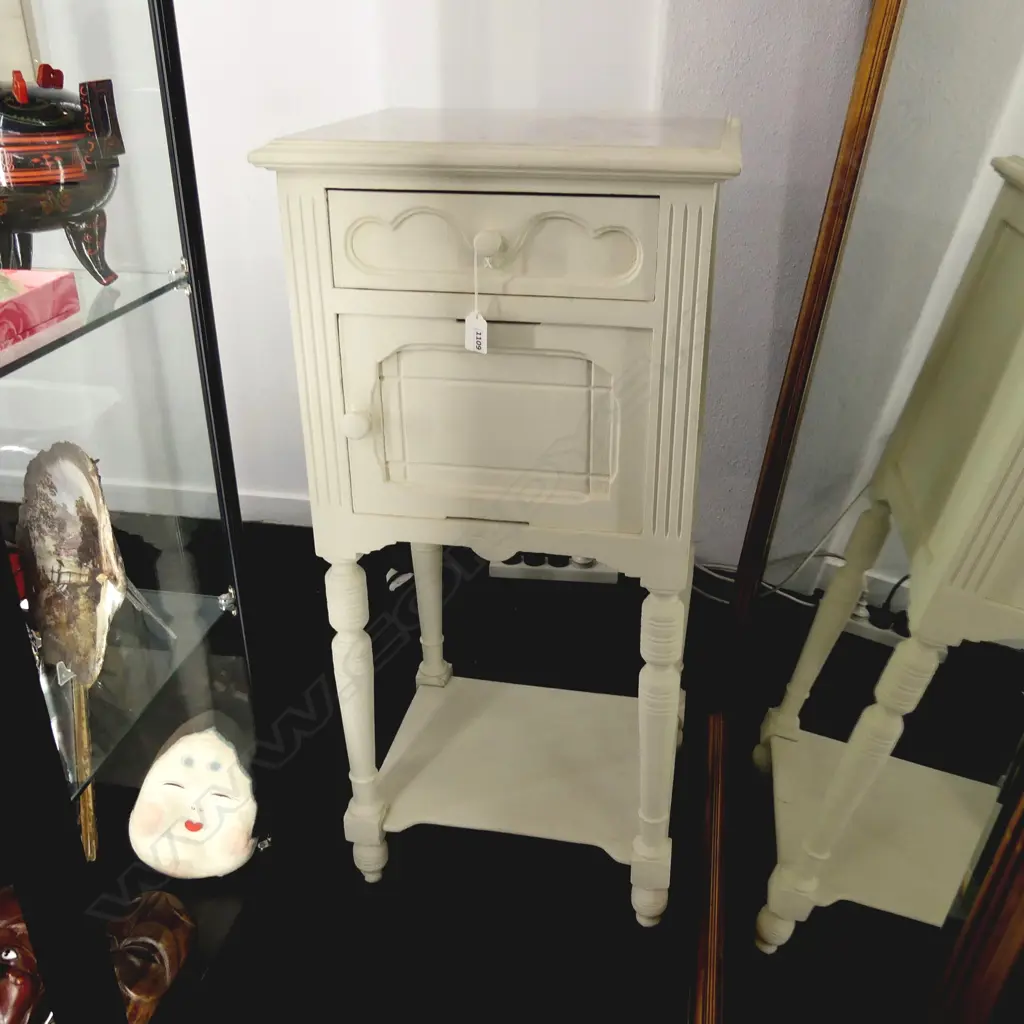 WHITE PAINTED MARBLE TOPPED SIDE TABLE H.870mm Image 1++