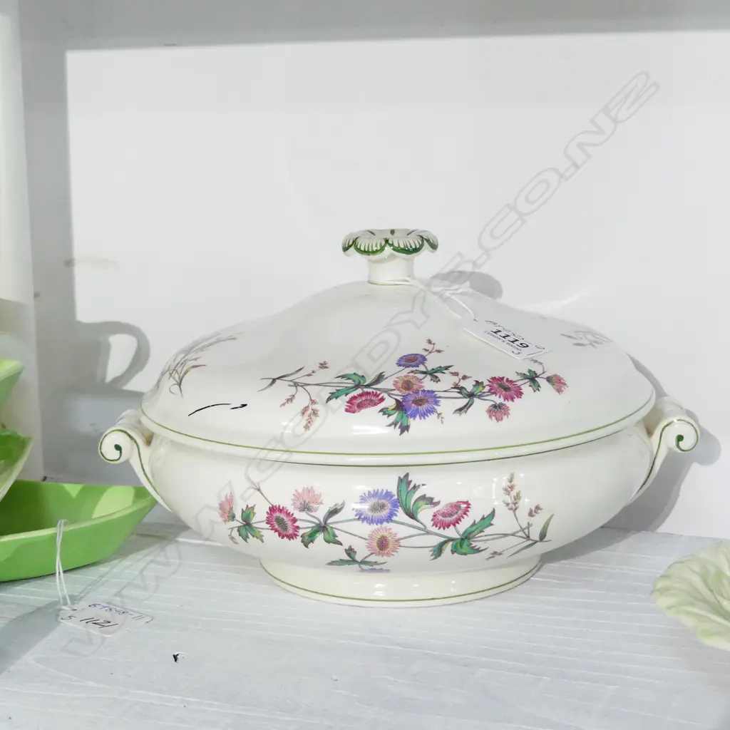 WEDGWOOD TUREEN + CARLTON WARE LOBSTER DISH + CONDIMENT SET Image 1++