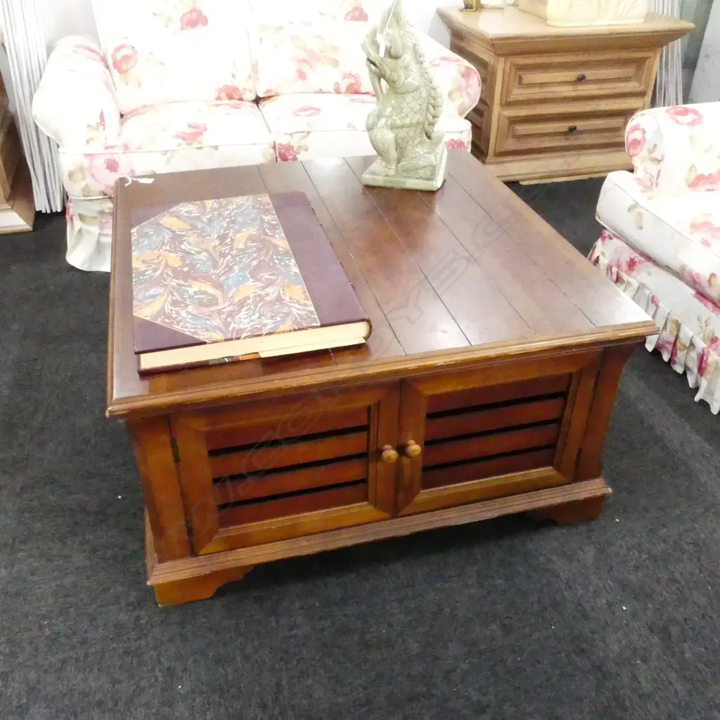 LARGE WOODEN SQUARE COFFEE TABLE 970x970x515mm Image 1++
