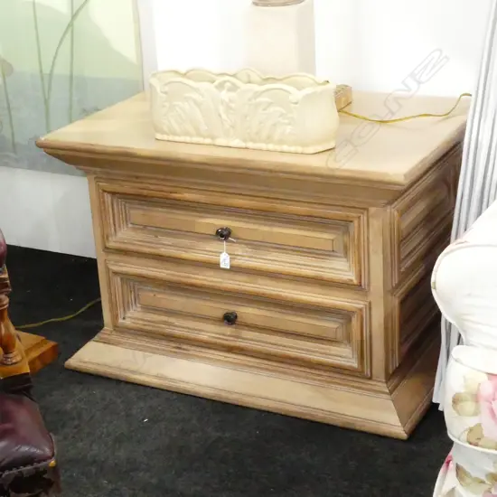 PR LARGE BEDSIDE TABLES w. 2 DRAWERS 920x610x610mm