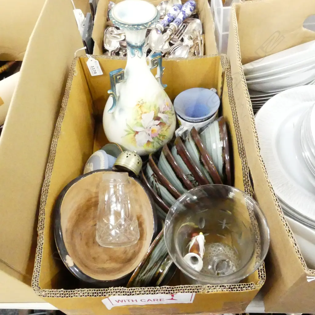 BOX LOT POTTERY BOWLS, VICTORIAN VASE, CELERY VASE, WEDGWOOD ETC Image 1++