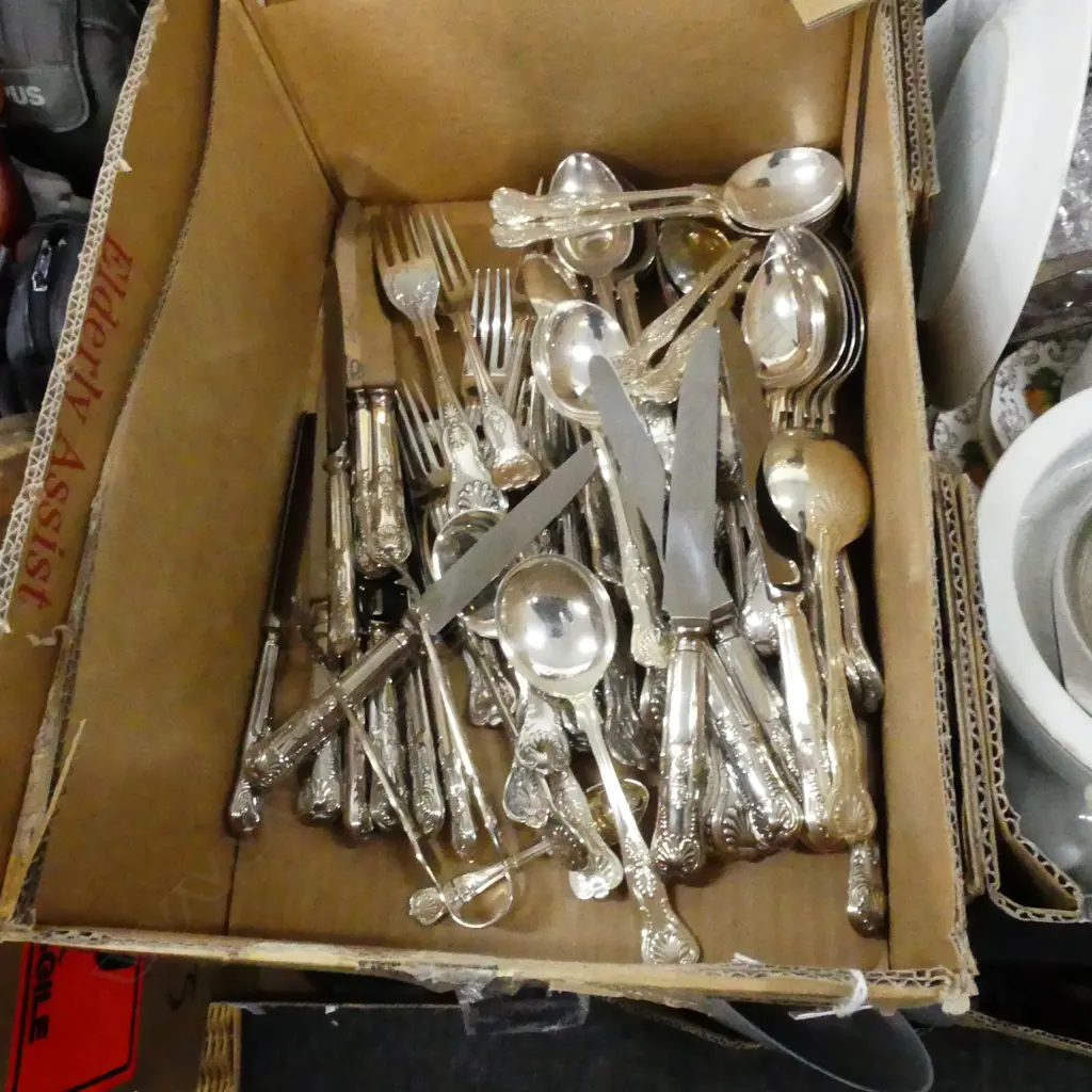 Consists of eight dinner forks eight luncheon forks eight dinner knives eight luncheon knives eight soup spoons eight dessert spoons eight teaspoons three large serving spoons two berry spoons Image 1++