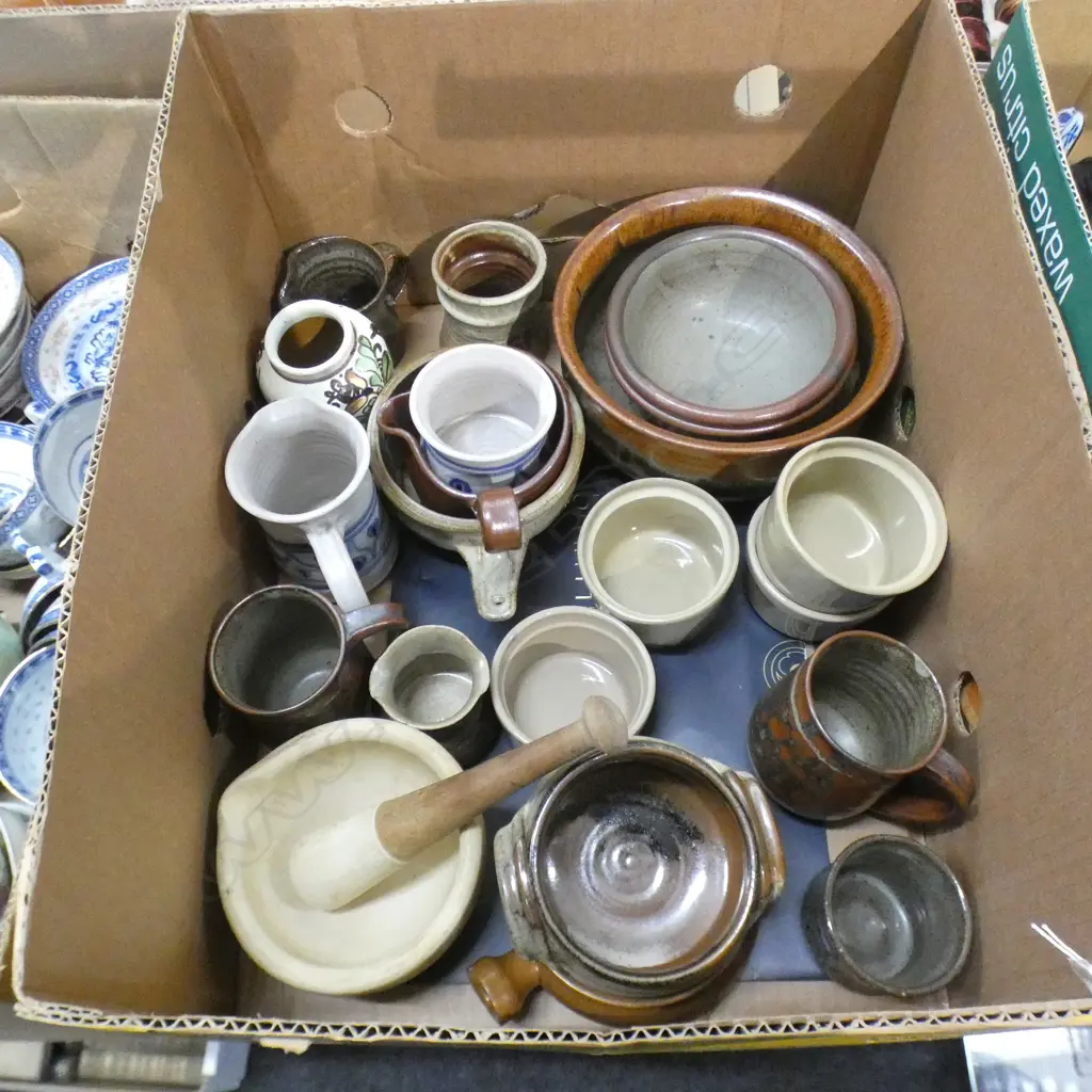 BOX ASST POTTERY INCL BOWLS, RAMEKINS, MUGS, JUGS ETC. Image 1++