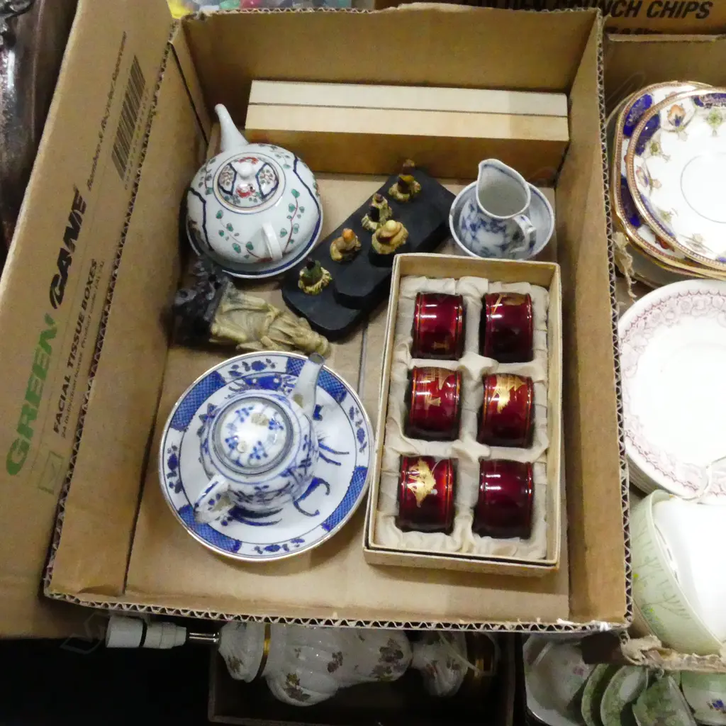 ORIENTAL BOX LOT  Image 1++