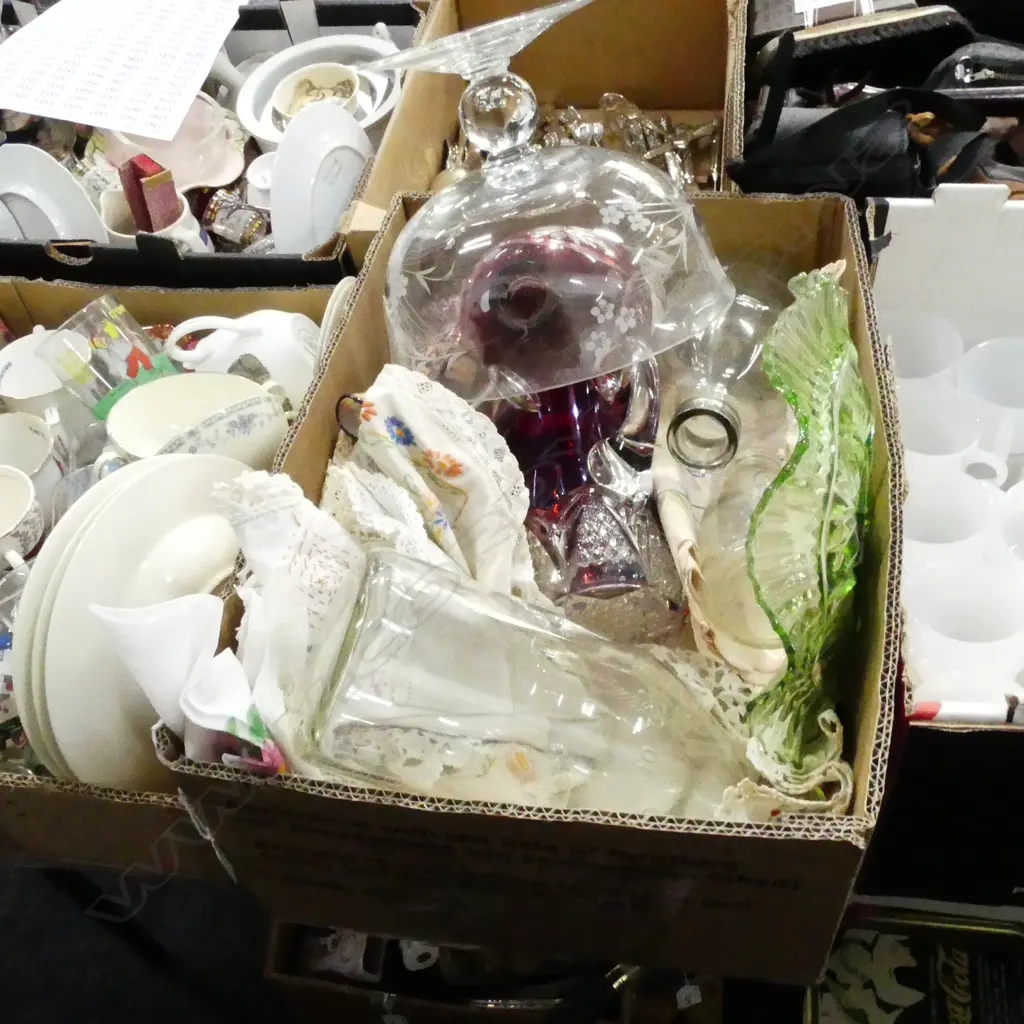 BOX LOT ASST. LINENS, GLASS BOTTLES ETC Image 1++