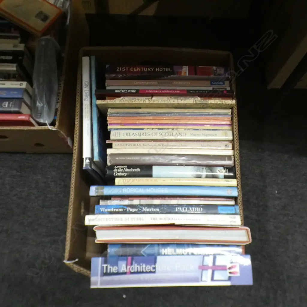 BOX LOT BOOKS; ARCHITECTURE Image 1++