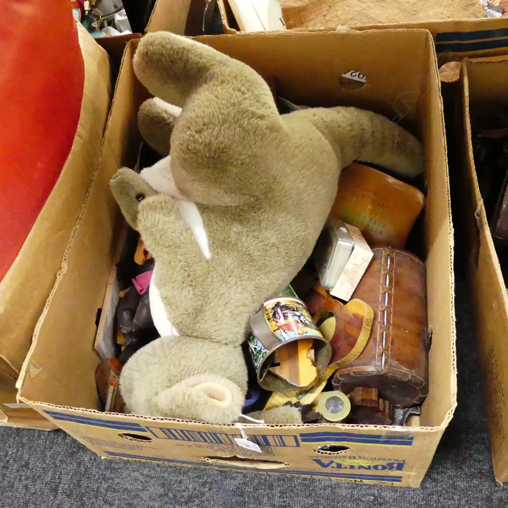 BOX ASST AUSTRALIANA SOUVENIR PIECES  Image 1++
