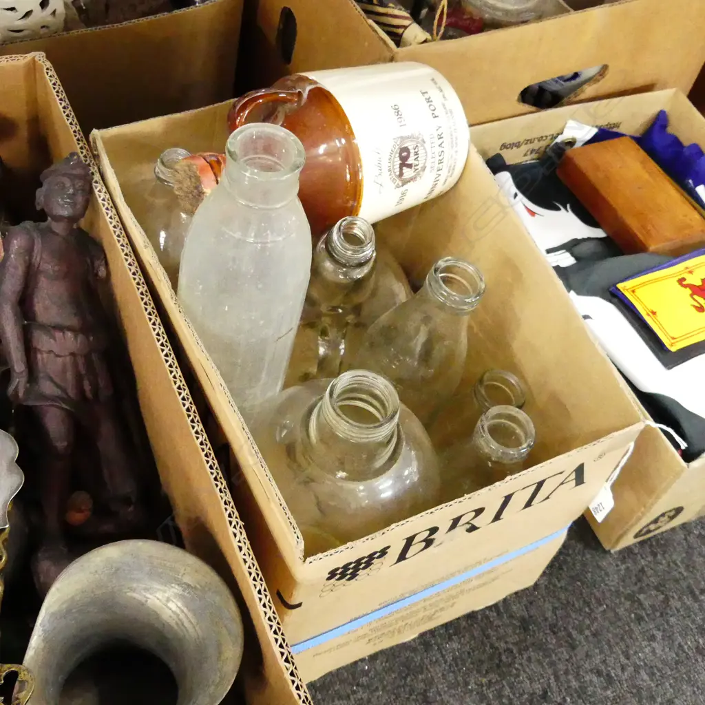 COLLECTION ASST. VINTAGE BOTTLES Image 1++
