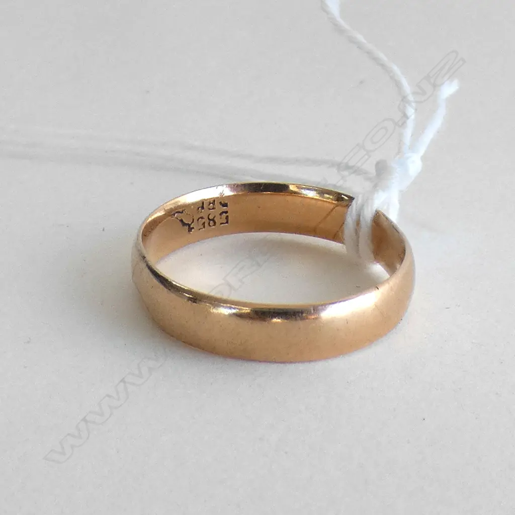 14CT YELLOW GOLD BAND RING 3.4gm Image 1++