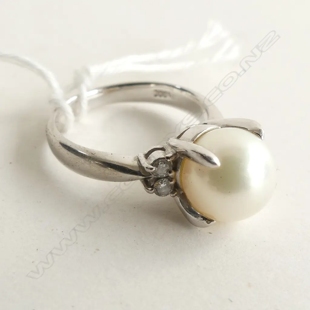 PLATINUM DIAMOND & PEARL RING 6.2GMS Image 1++