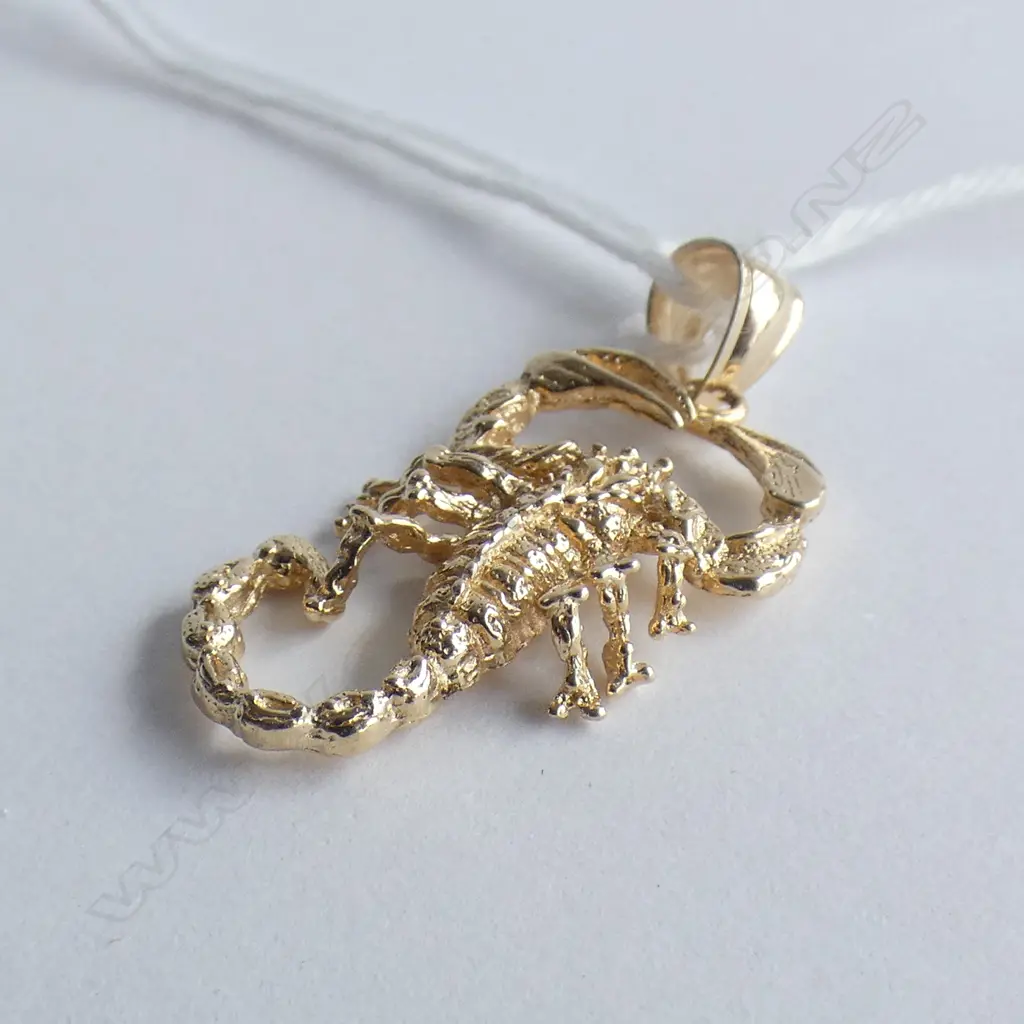 14K SCORPIAN PENDANT 2.04gms Image 1++