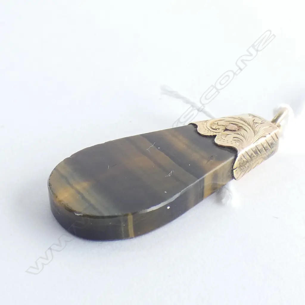 C1900 9CT MOUNTED TIGER'S EYE PENDANT Image 1++