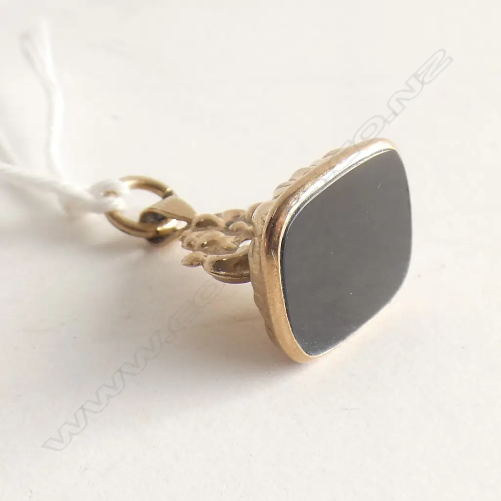 9CT ANTIQUE STYLE FOB SEAL ONYX PANEL BIRMINGHAM Image 1++