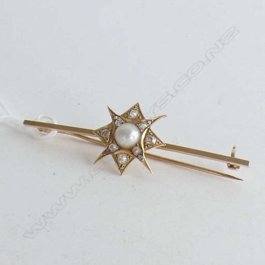 C1900 14CT GOLD DIAMOND & PEARL BROOCH 4.7gm Image 1++
