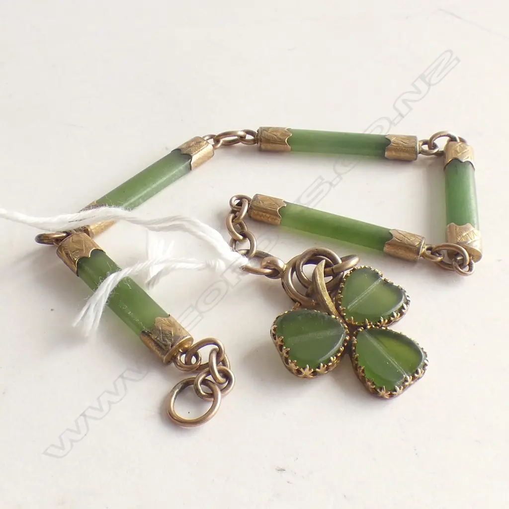 (17884) C1900 9CT & POUNAMU BRACELET W CLOVER FOB MEDALLION Image 1++