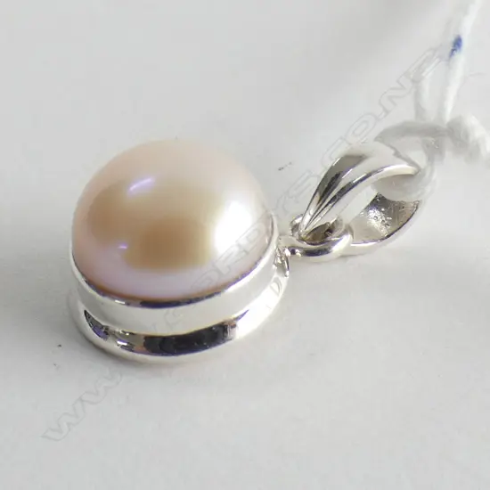 PEARL & 925 SILVER PENDANT 