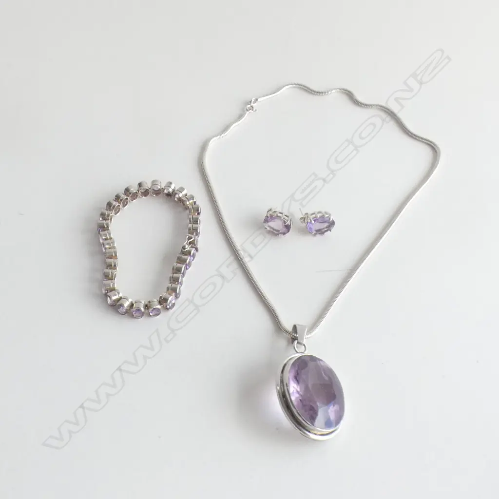 STG SILVER SET LG AMETHYST PENDANT & CHAIN, BRACELET & STUD EARRINGS Image 1++