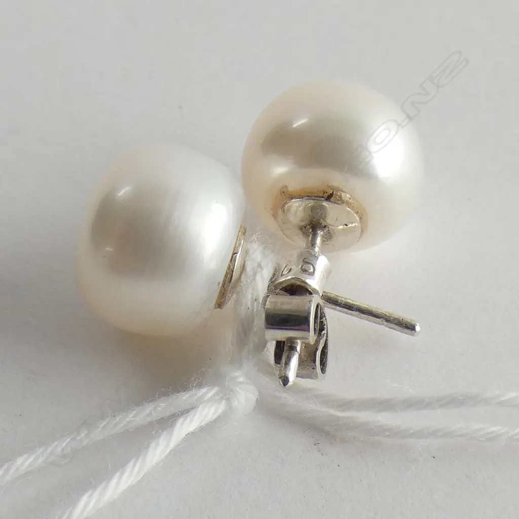 PR PEARL SILVER STUD EARRINGS Image 1++
