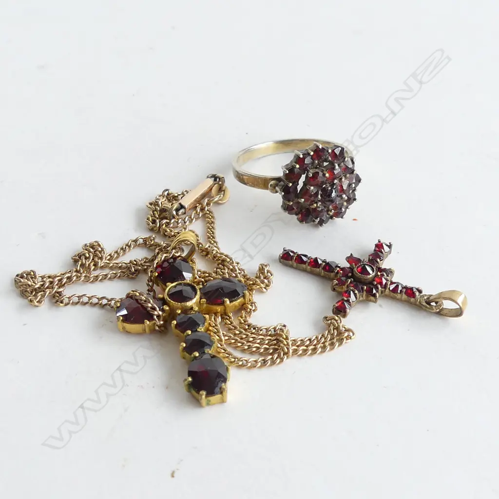 RING WITH GARNETS + 2 GARNET CROSS PENDANTS, ONE WITH CHAIN Image 1++