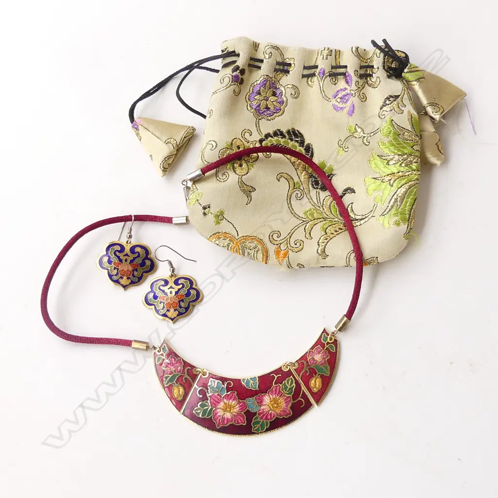 ORIENTAL ENAMEL BIB NECKLACE ON RED CORD & PR DROP EARRINGS Image 1++