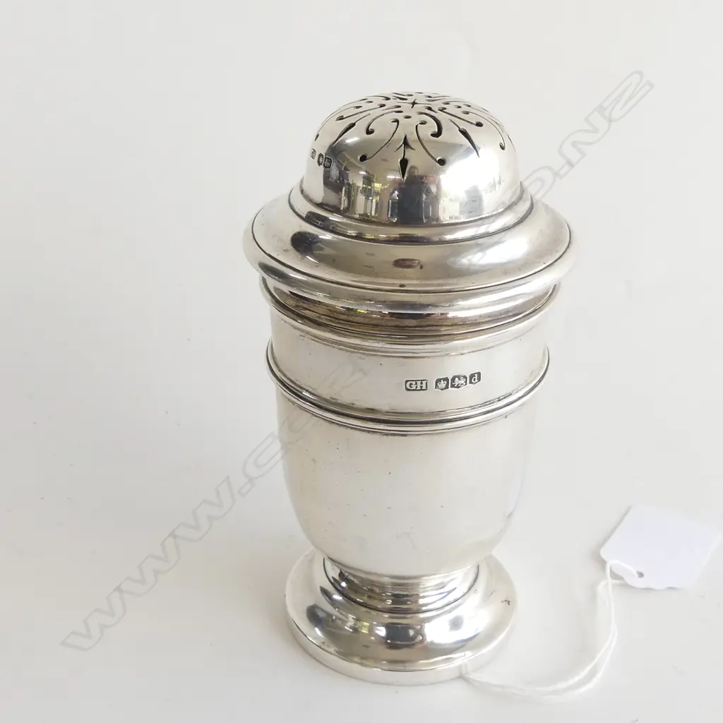 (20632) SUGAR SIFTER HALLMARKED SHEFFIELD 1921 H. 130mm W. 167g Image 1++