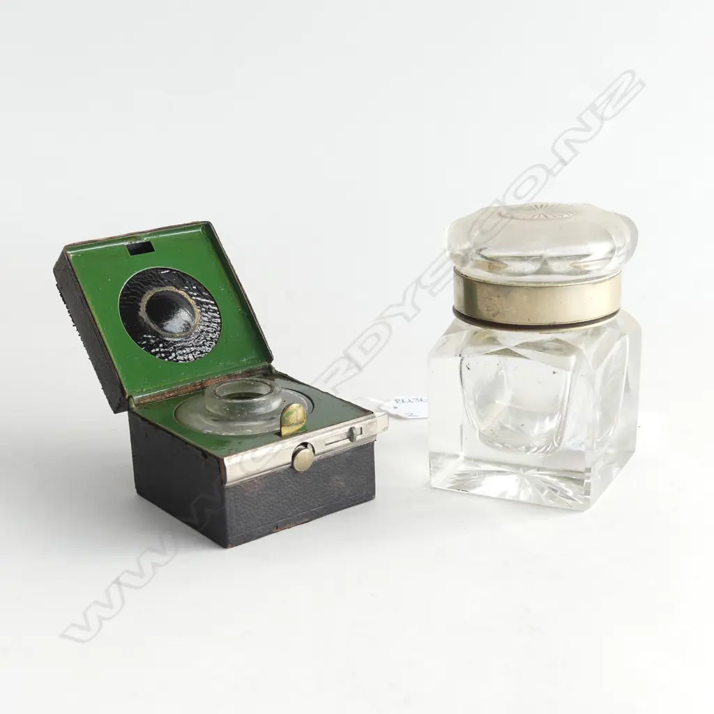 BOXED INKWELL + GLASS INKWELL SILVER? COLLAR H. 90mm Image 1++