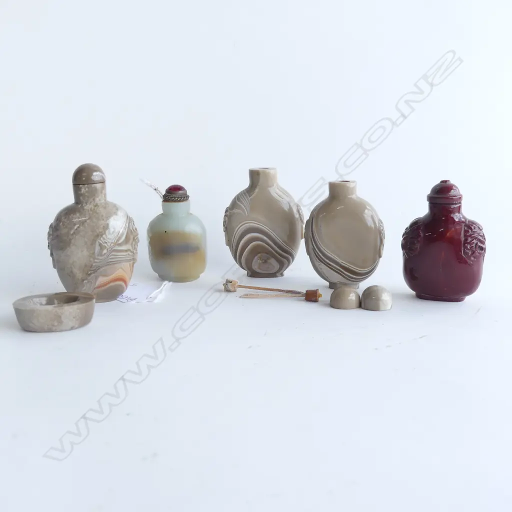 5 ORIENTAL SNUFFS; 4x SOAPSTONE 1x OTHER H.70mm Image 1++