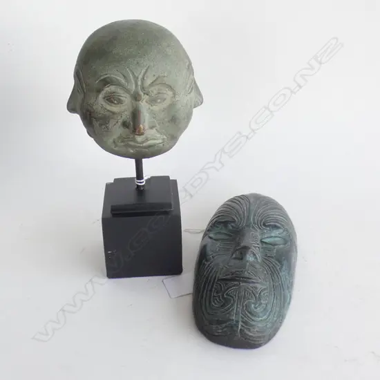 BRONZE HEAD w. 4 FACES ON STAND + MAORI FACE H.190mm