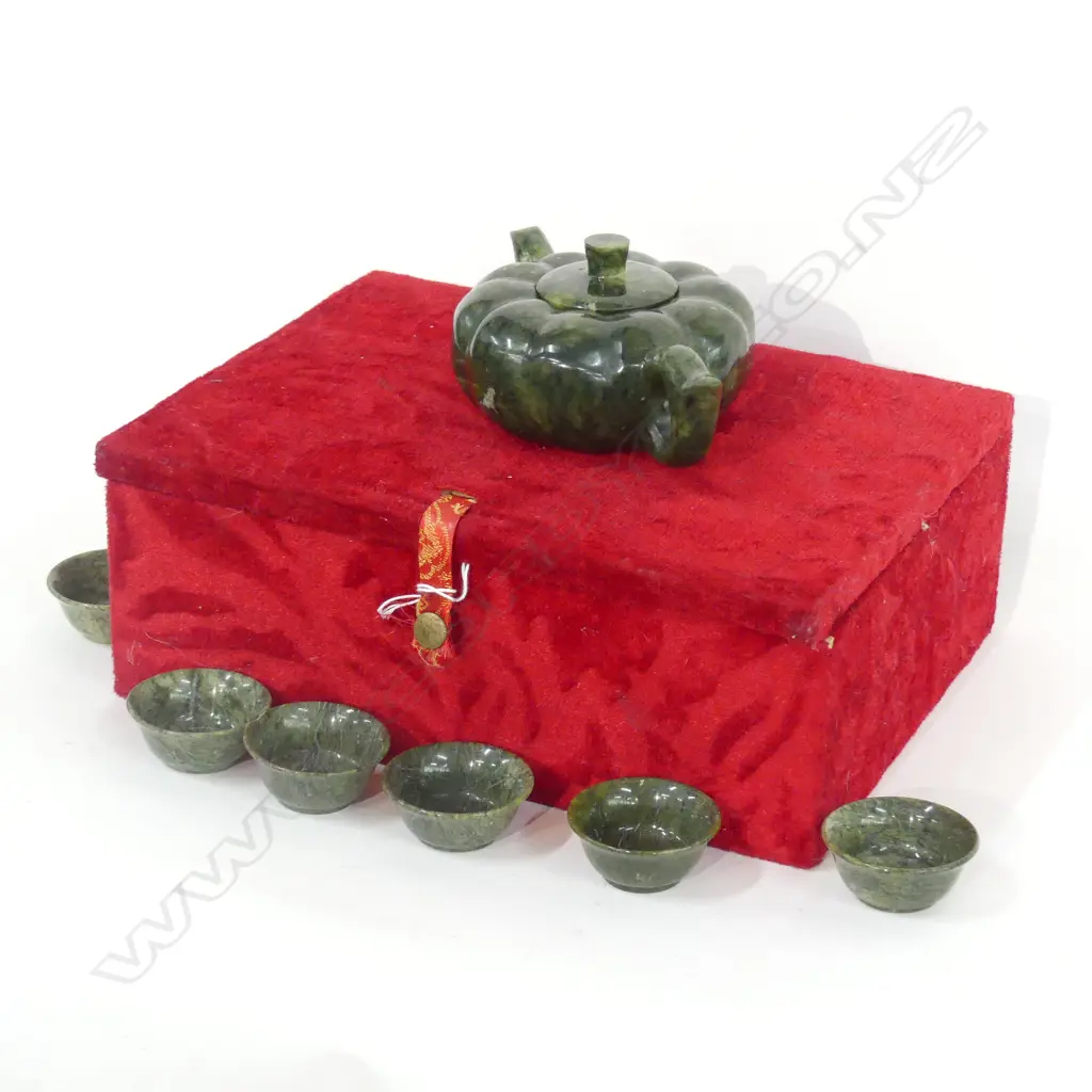 CHINESE JADE TEA SET Image 1++