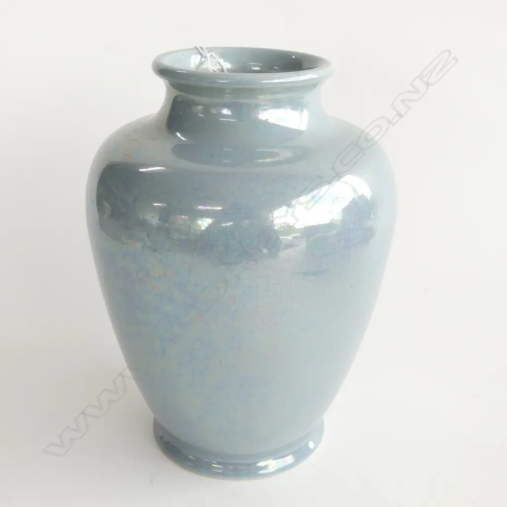 AULTCLIFF VASE, PALE BLUE LUSTRE H. 210mm Image 1++