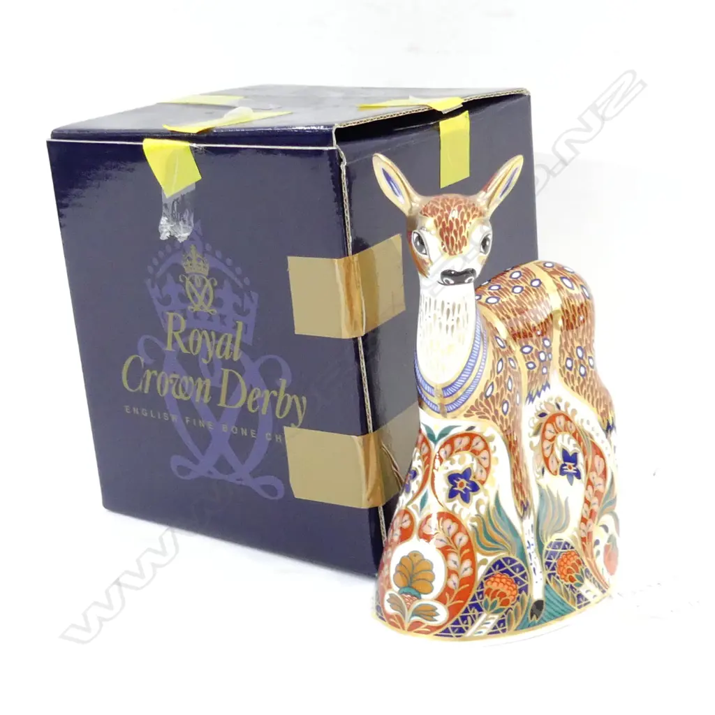 ROYAL CROWN DERBY IMARI FAWN PAPERWEIGHT - GOLD STOPPER  H 135MM - WITH BOX Image 1++