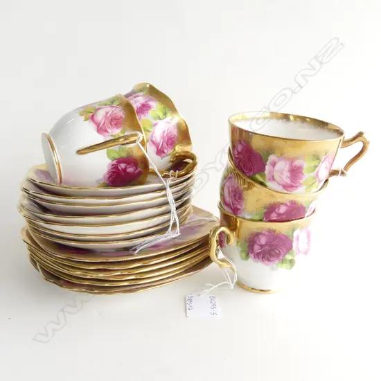 ROYAL ALBERT HEAVY GOLD GILD OER 5 TRIOS + 2 SPARE PLATES & 2 SAUCERS - 1 CUP A/F