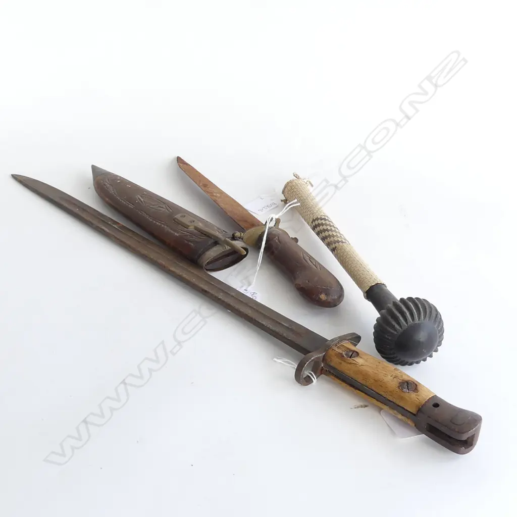 FIJIAN FIGI CLUB L. 285mm A SWORD L. 570mm & A WOODEN SHEATHED KNIFE WITH WOODEN HANDLE L 350mm Image 1++