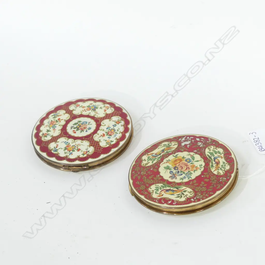 PR FLORAL ENAMEL LIDDED STRATTON COMPACTS DIA 90MM Image 1++