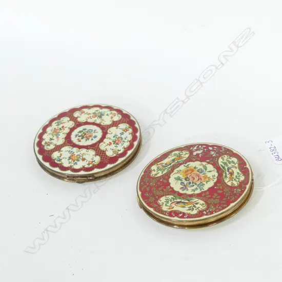 PR FLORAL ENAMEL LIDDED STRATTON COMPACTS DIA 90MM