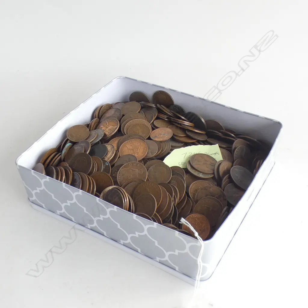 7.3 KG TIN UK COPPER PENNIES Image 1++