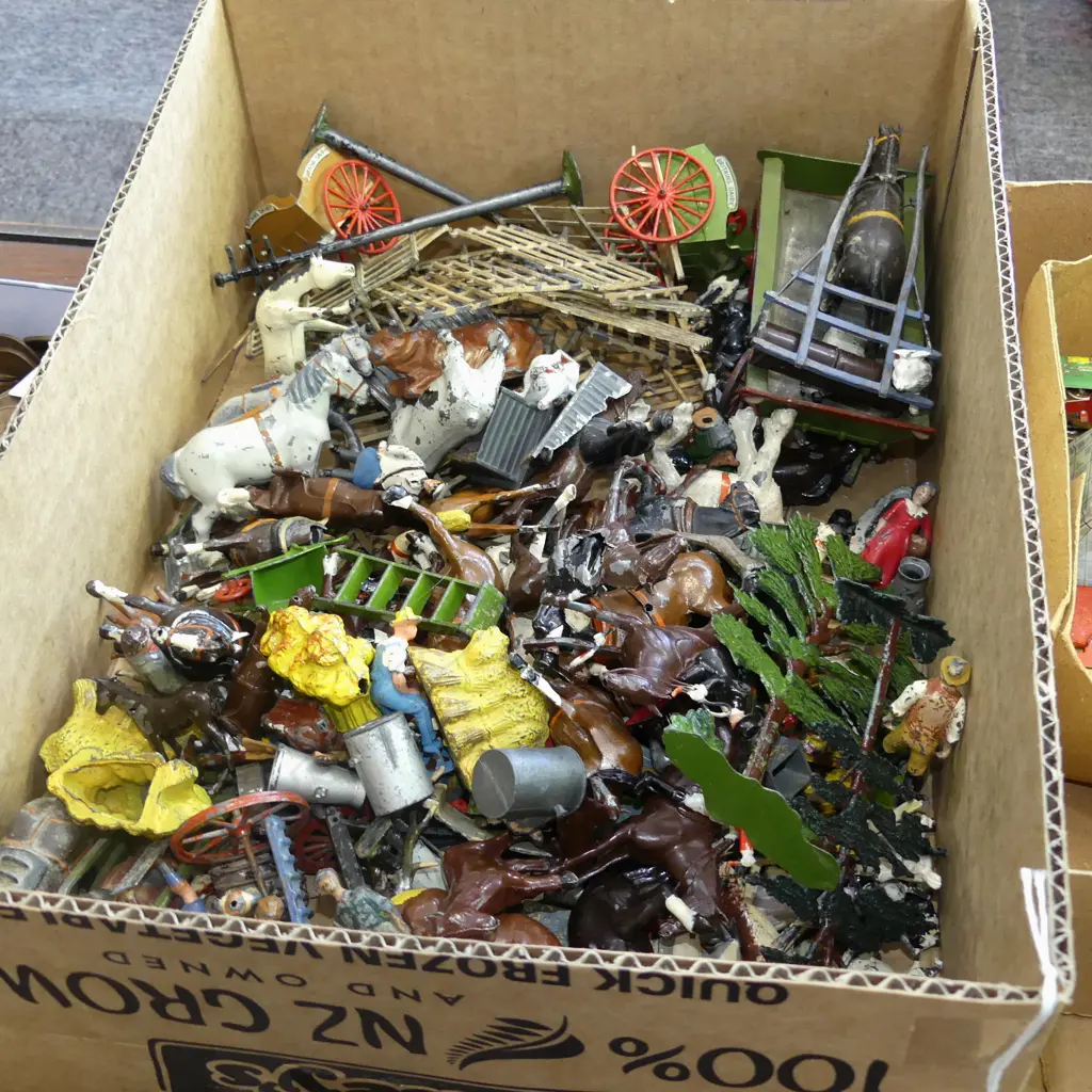 BOX LOT VINTAGE TIN TOY FARM GATES & ANIMALS ETC Image 1++