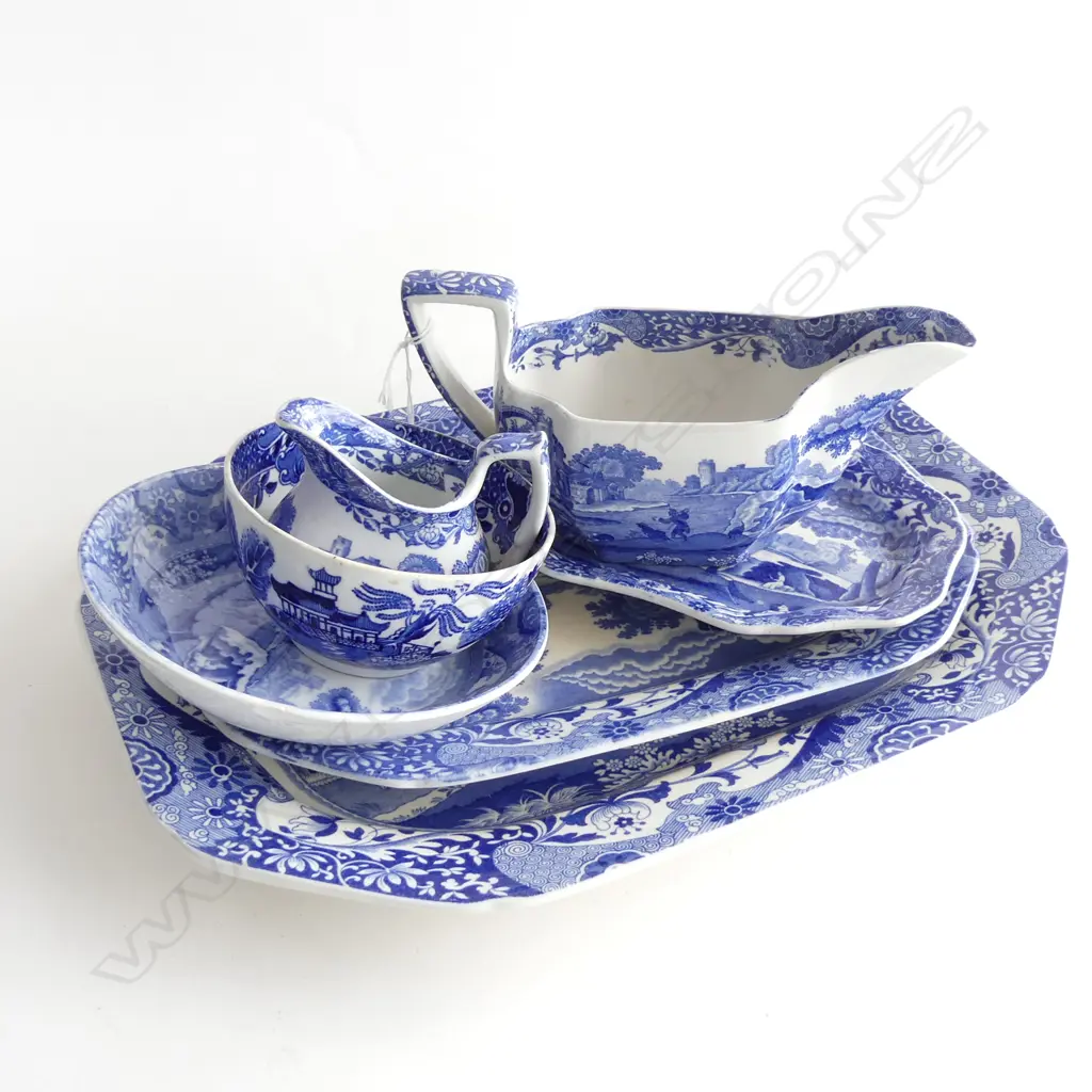 5 PCES SPODES ITALIAN; 2 SMALL ASHETTES W.320mm, SAUCE BOAT & SAUCER, SML JUG, BOWL + WILLOW BOWL Image 1++