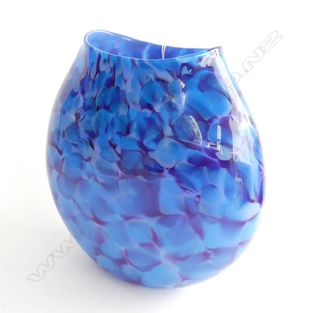 GARY NASH BLUE ART GLASS VASE, SIGNED & DATED '02 H.240mm Image 1++