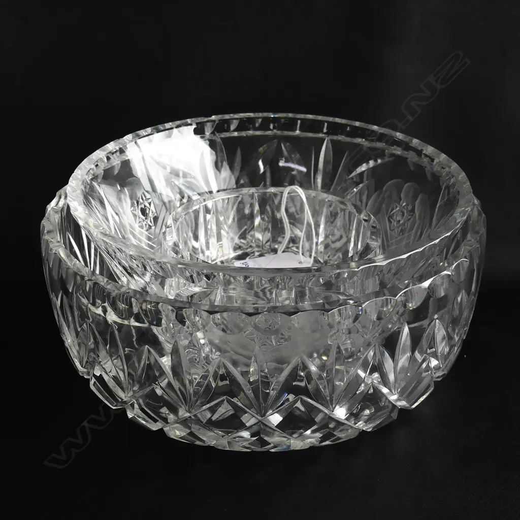 3 CRYSTAL BOWLS 200mm dia Image 1++