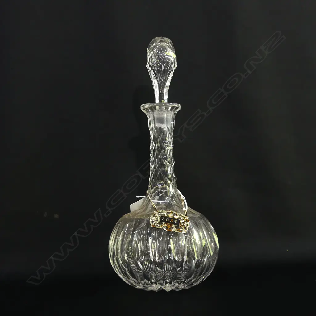 LG VINTAGE HEAVY CUT GLASS DECANTER WITH PORT SWING TAG H 315MM (CHIPS TO END OF STOPPER) Image 1++
