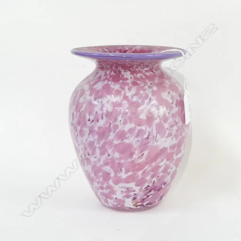 PINK SPECKLED ART GLASS VASE - SIGNATURE TO BASE H 190MM Image 1++