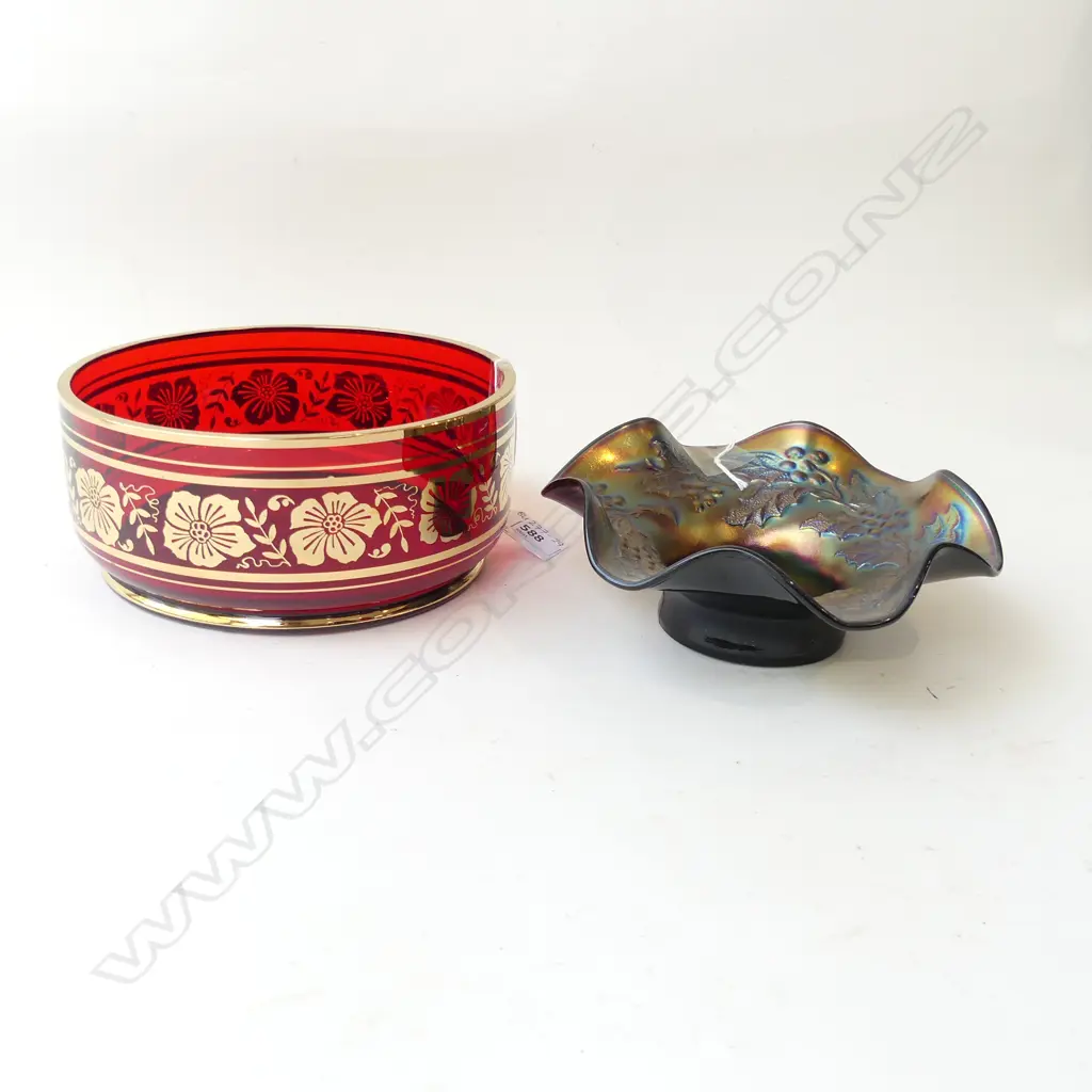 RED & GOLD GLASS SALAD BOWL (DIA 195MM) + CARNIVAL GLASS IVY FRILLED RIMMED DISH (DIA  190MM) Image 1++