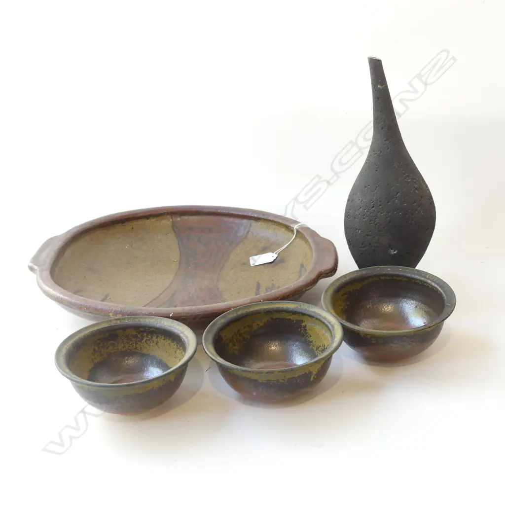 4 NZ POTTERY PCES: LGE TREE DISH. 3 BOWLS & RAKU SPECIMAN VASE Image 1++